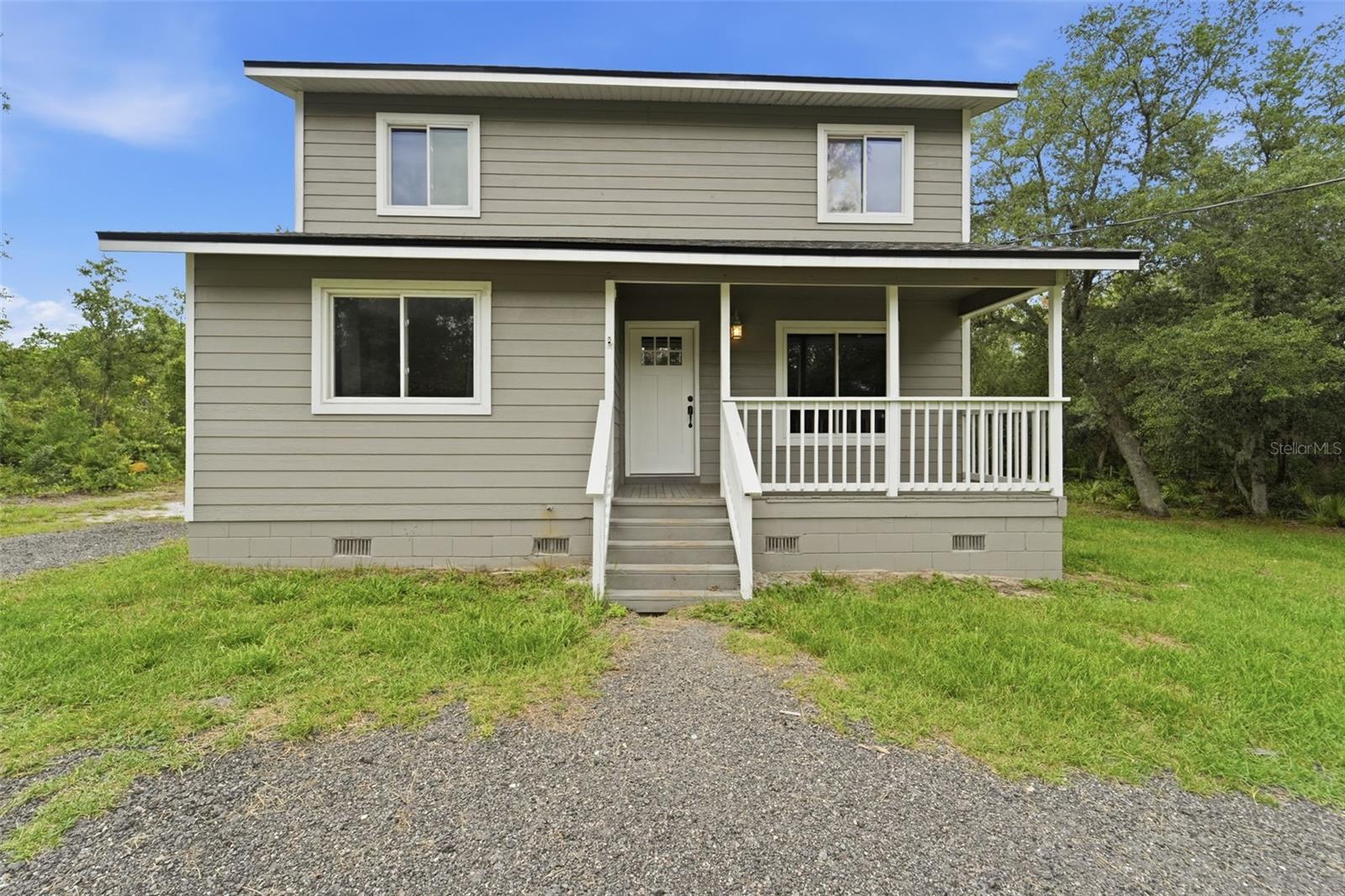 Listing photo 2 for 41707 Aspen St