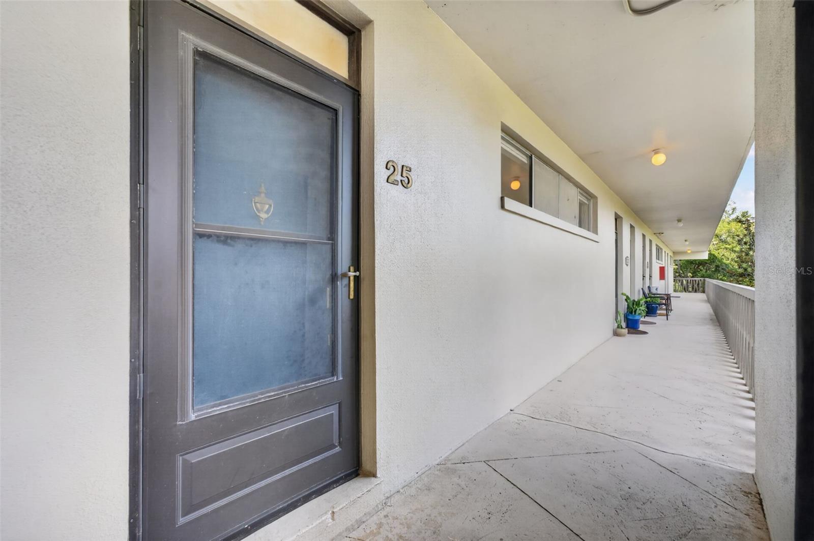 700 MELROSE AVENUE Unit K25