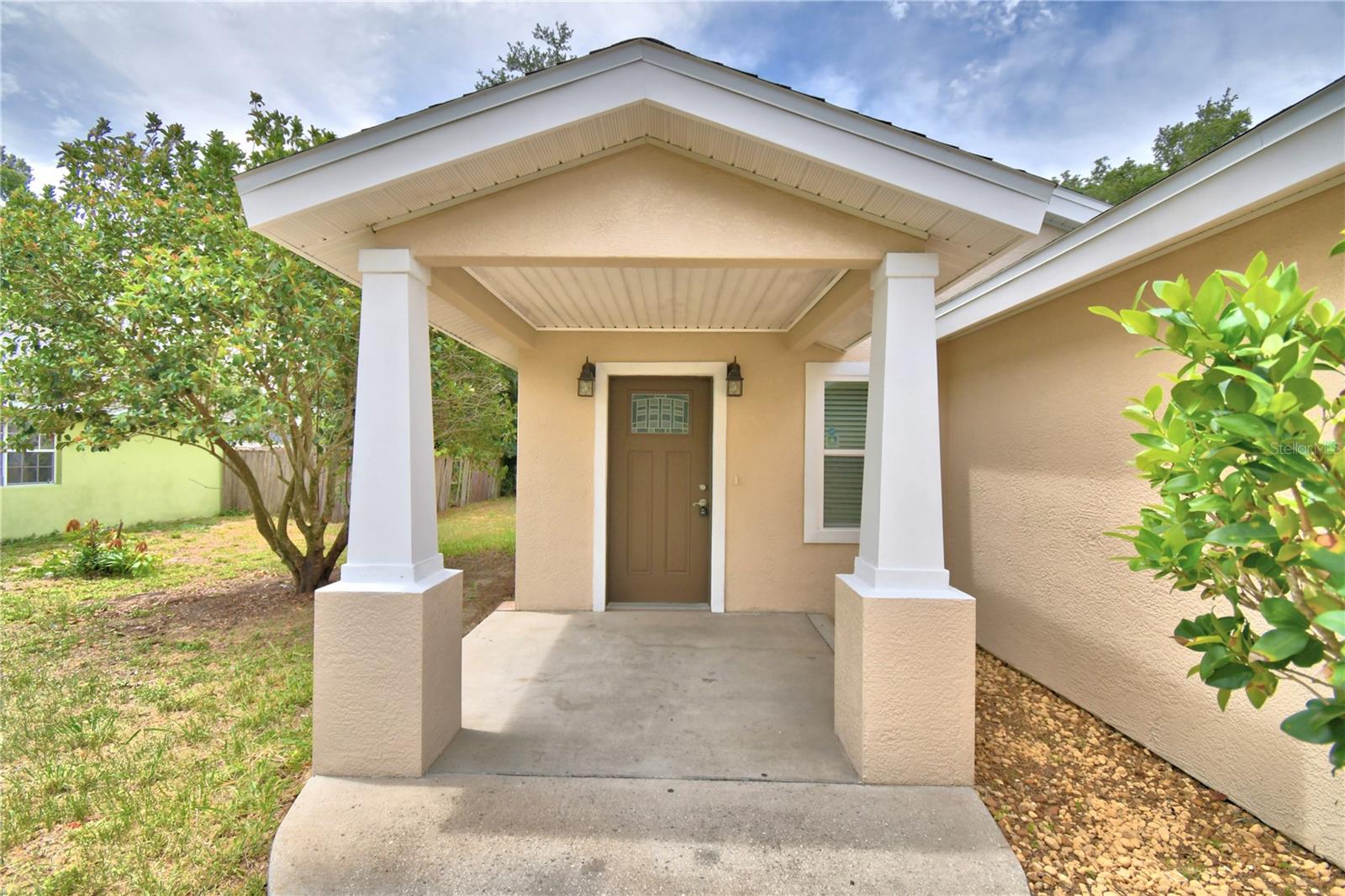 Listing photo 3 for 2456 Bates Ave Sw