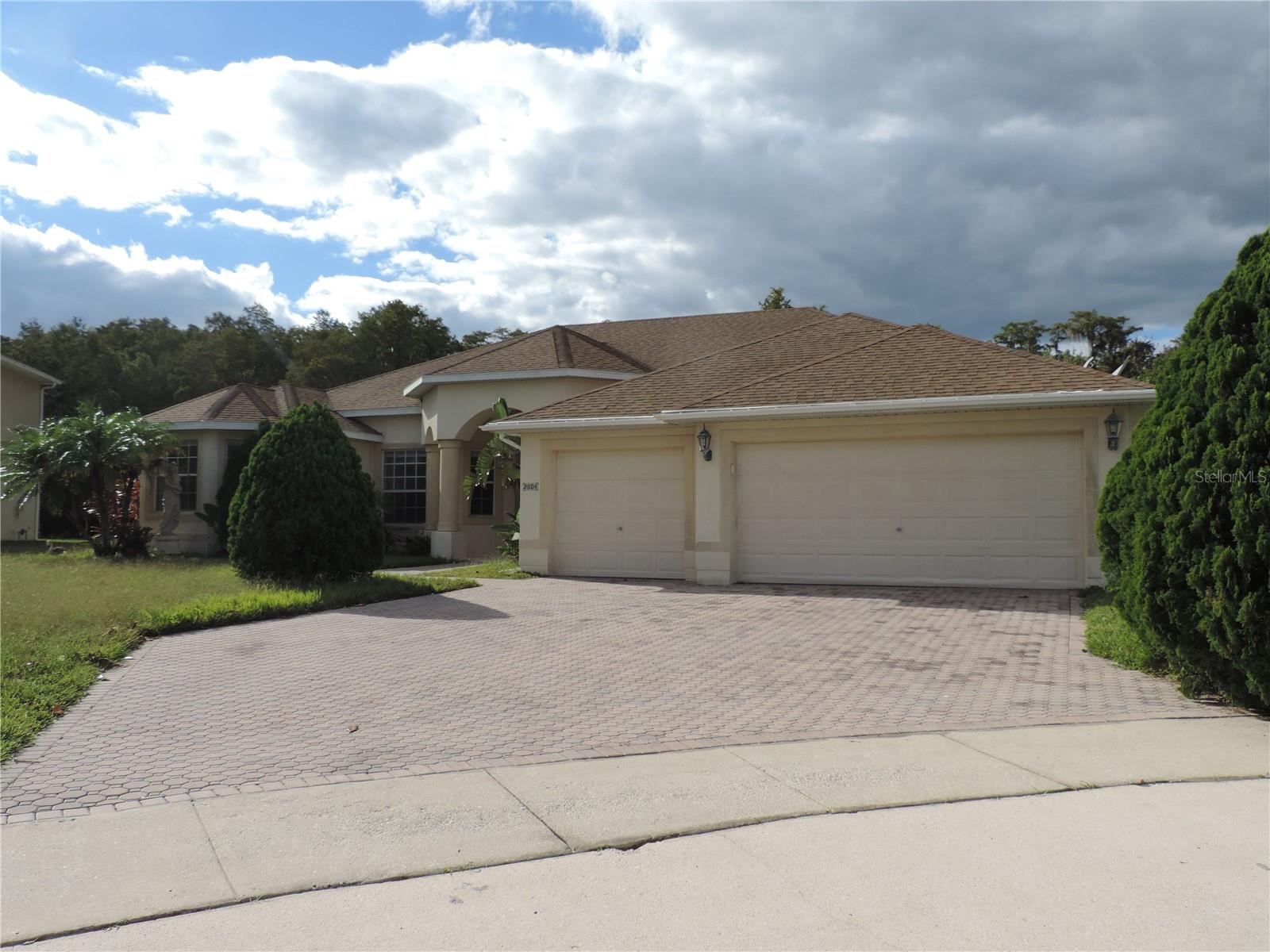 2604 LUTZA WAY