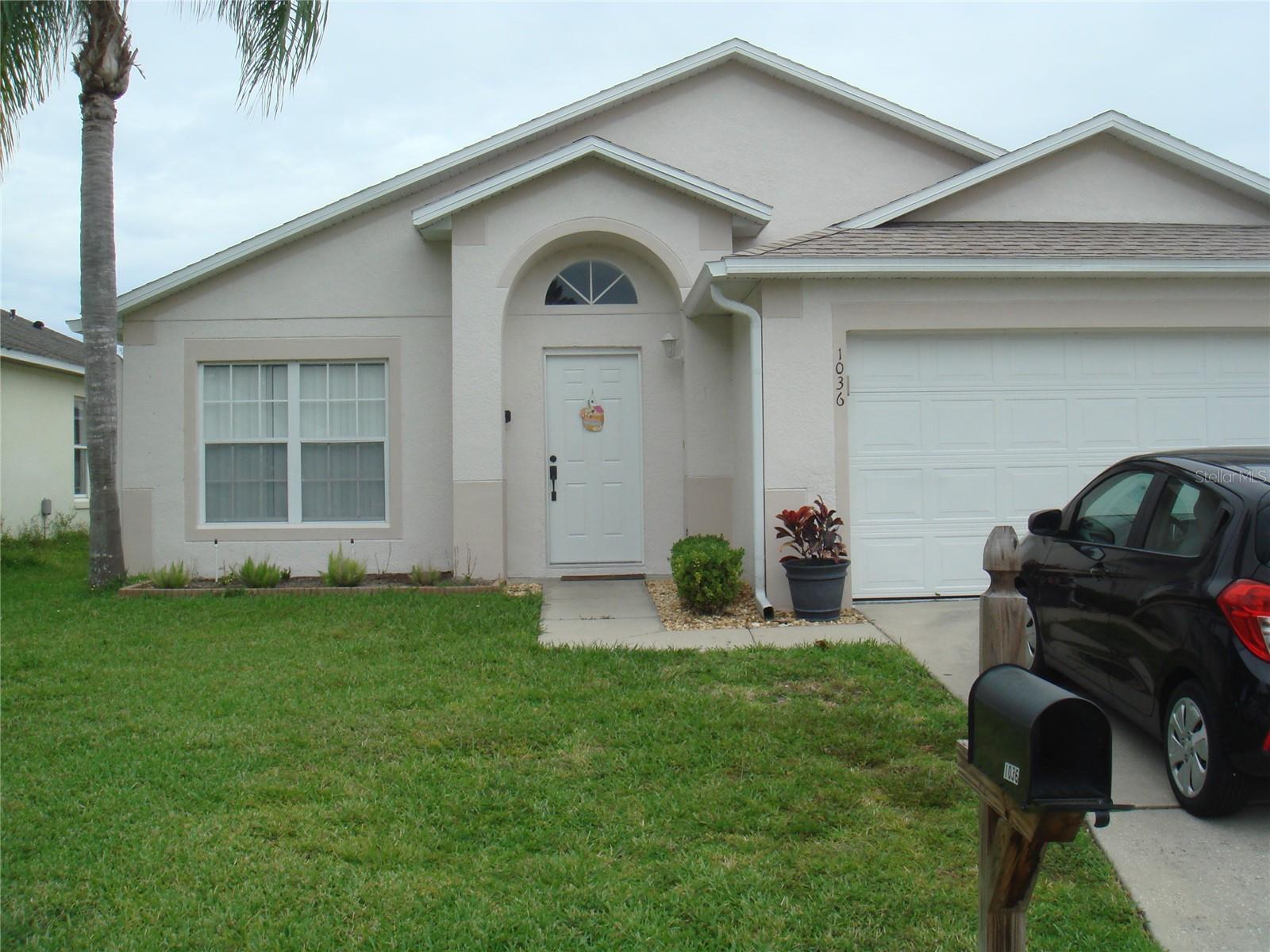 Listing photo 1 for 1036 Clear Creek Cir