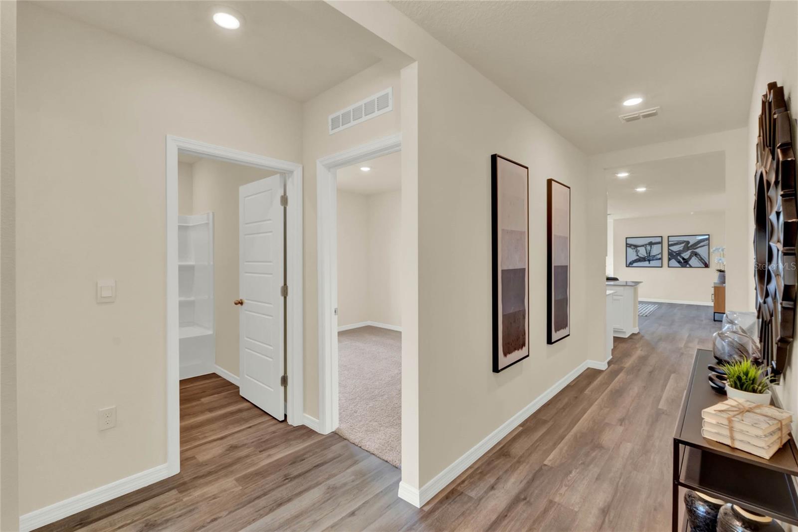 Listing photo 3 for 7833 Forrest Fox Way