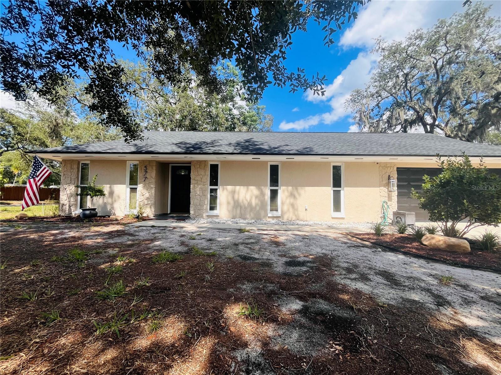 577 WALDEN COURT