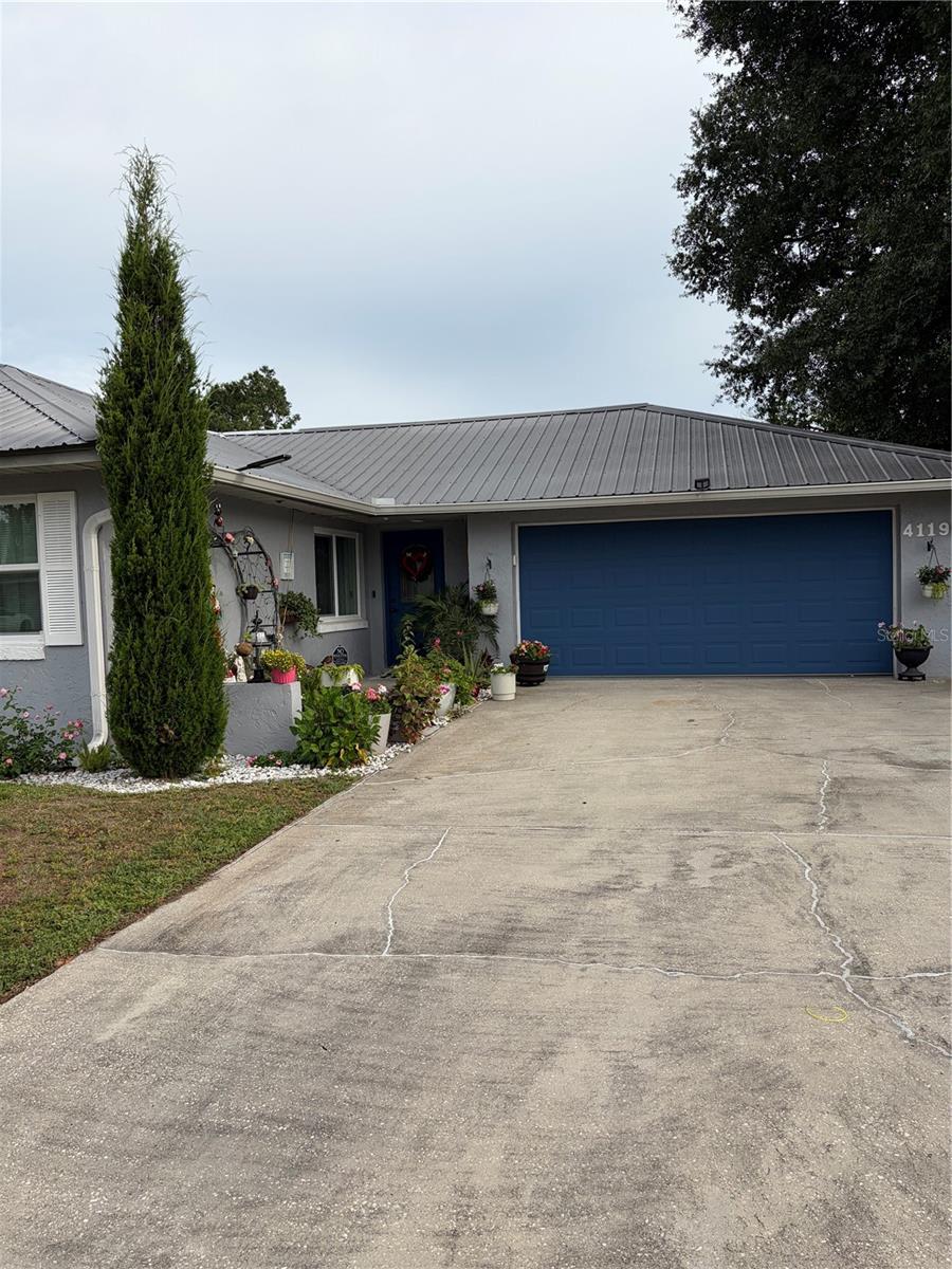 Listing photo 2 for 4119 Sunny Land Dr