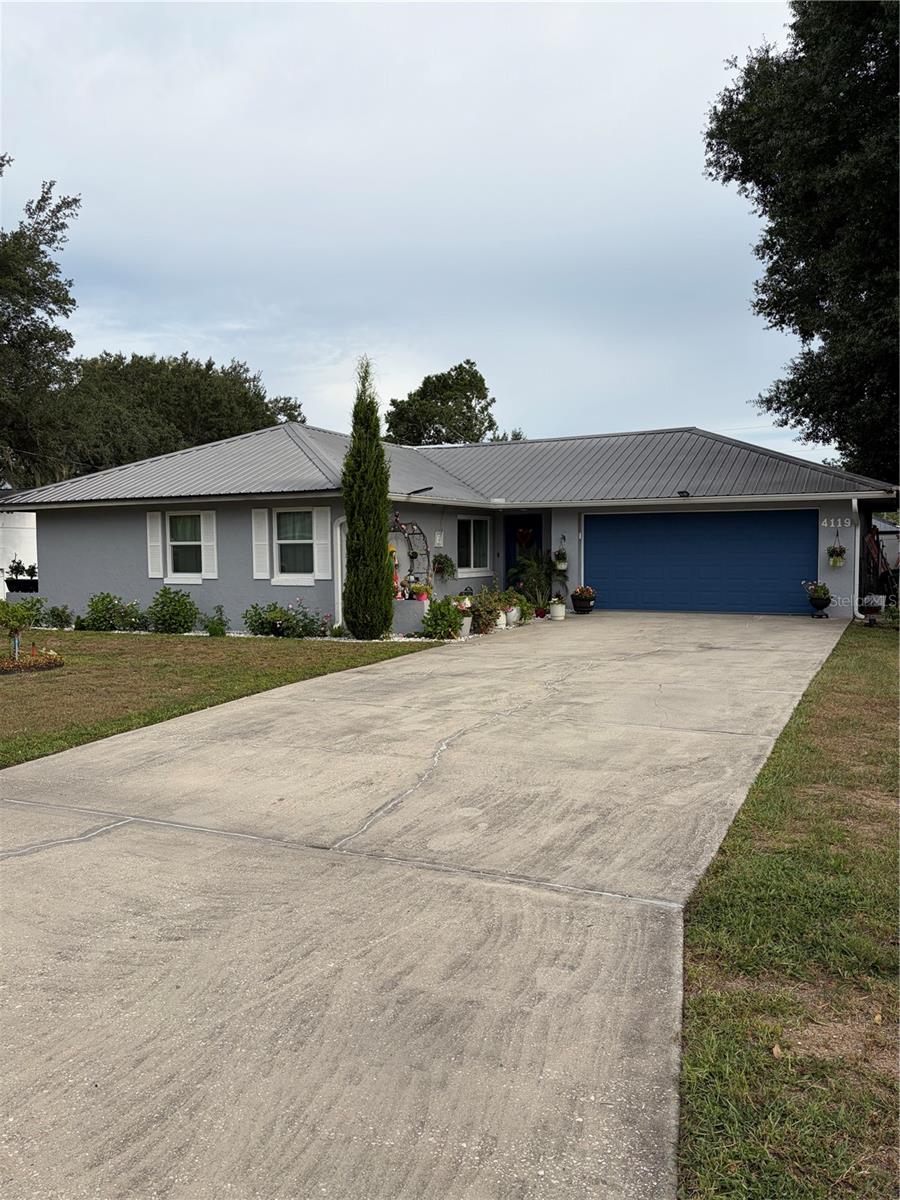 Listing photo 1 for 4119 Sunny Land Dr