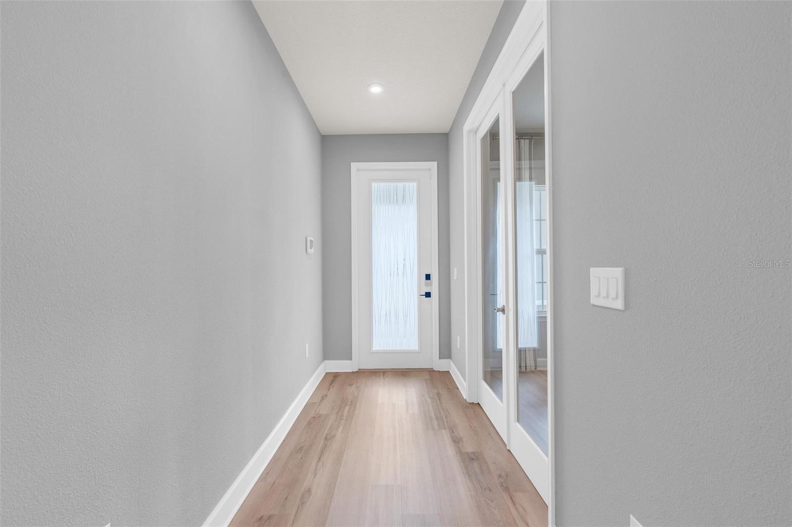 Listing photo 3 for 3009 Robles Rd