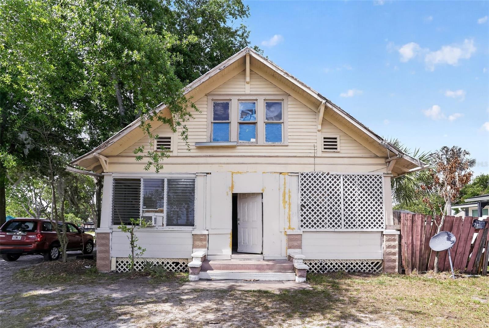 103 E MAGNOLIA STREET