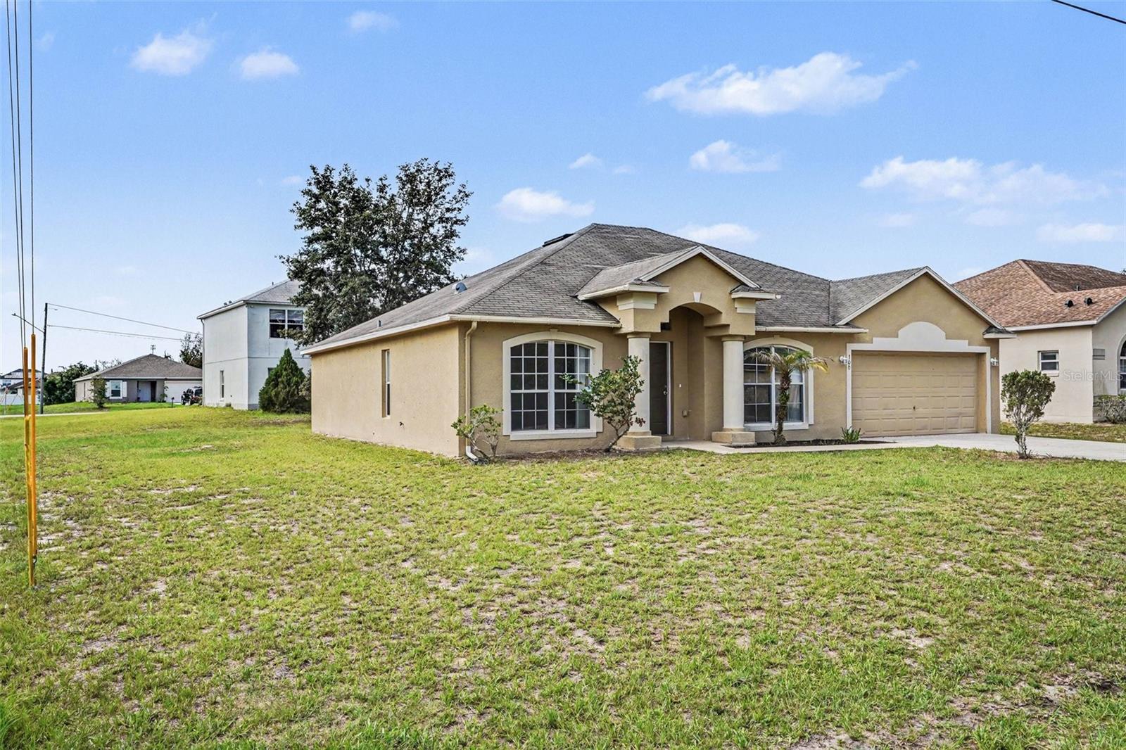 Listing photo 2 for 300 Kingfish Dr