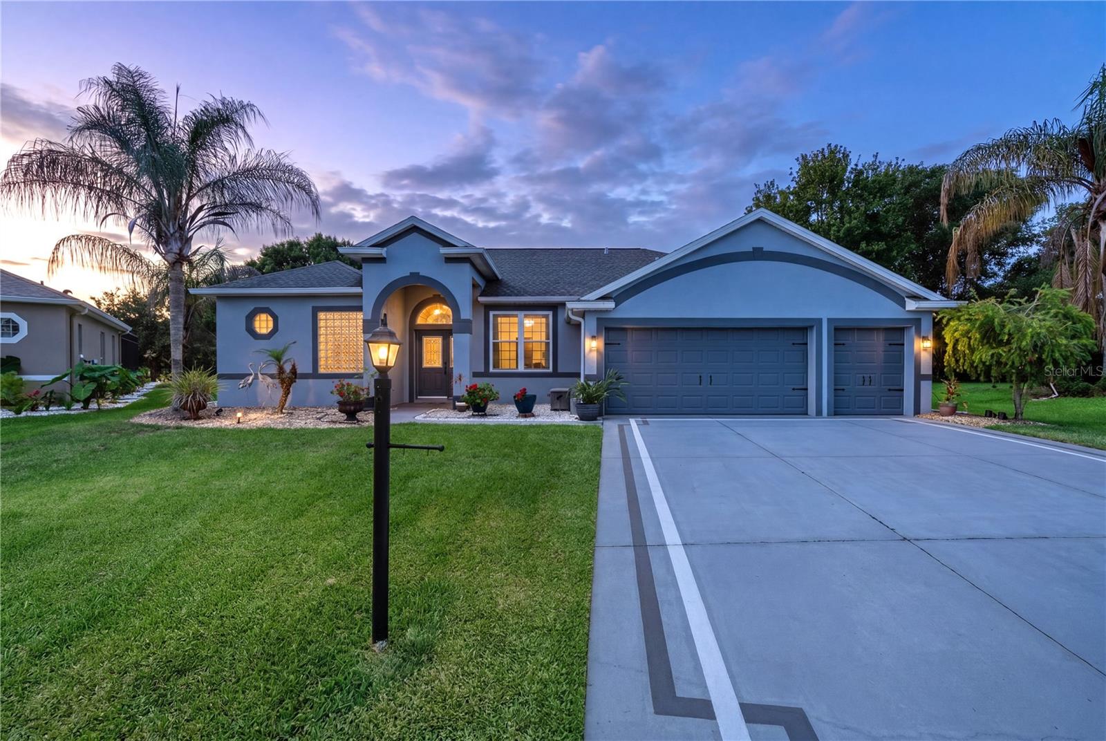 Listing photo 1 for 25501 Maurepas Ln