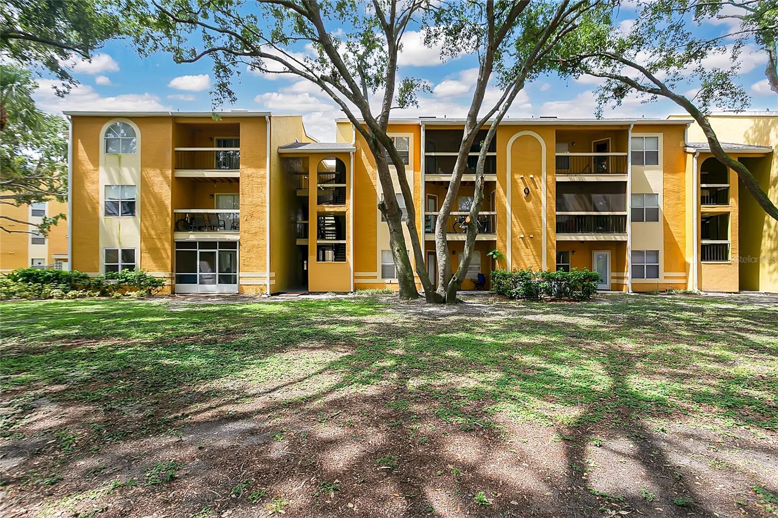 5263 IMAGES CIRCLE Unit 306