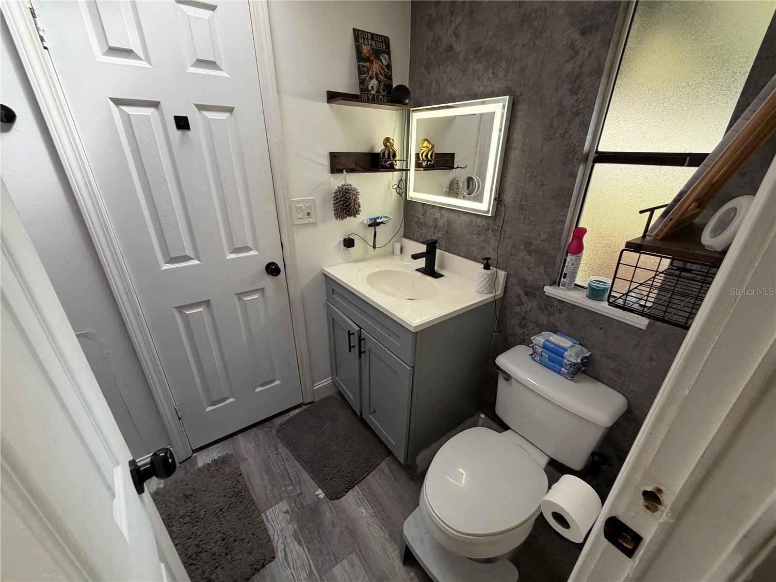 Photo 11
