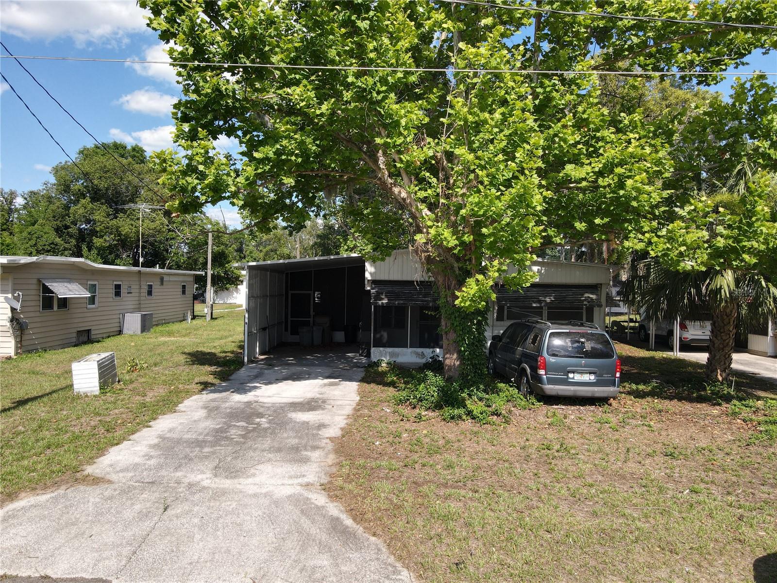 Listing photo 1 for 28814 Hubbard St