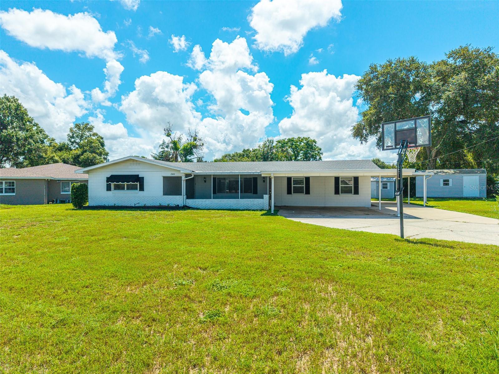 Listing photo 1 for 1380 S Lake Roy Dr Dr