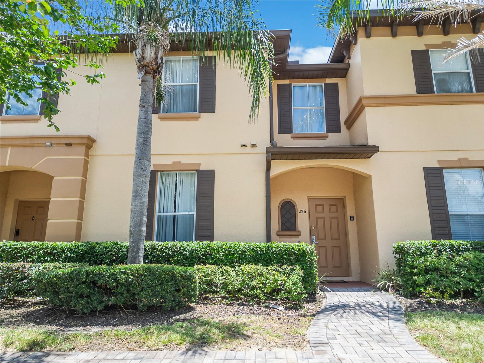 Listing photo 1 for 226 Bergamo Dr