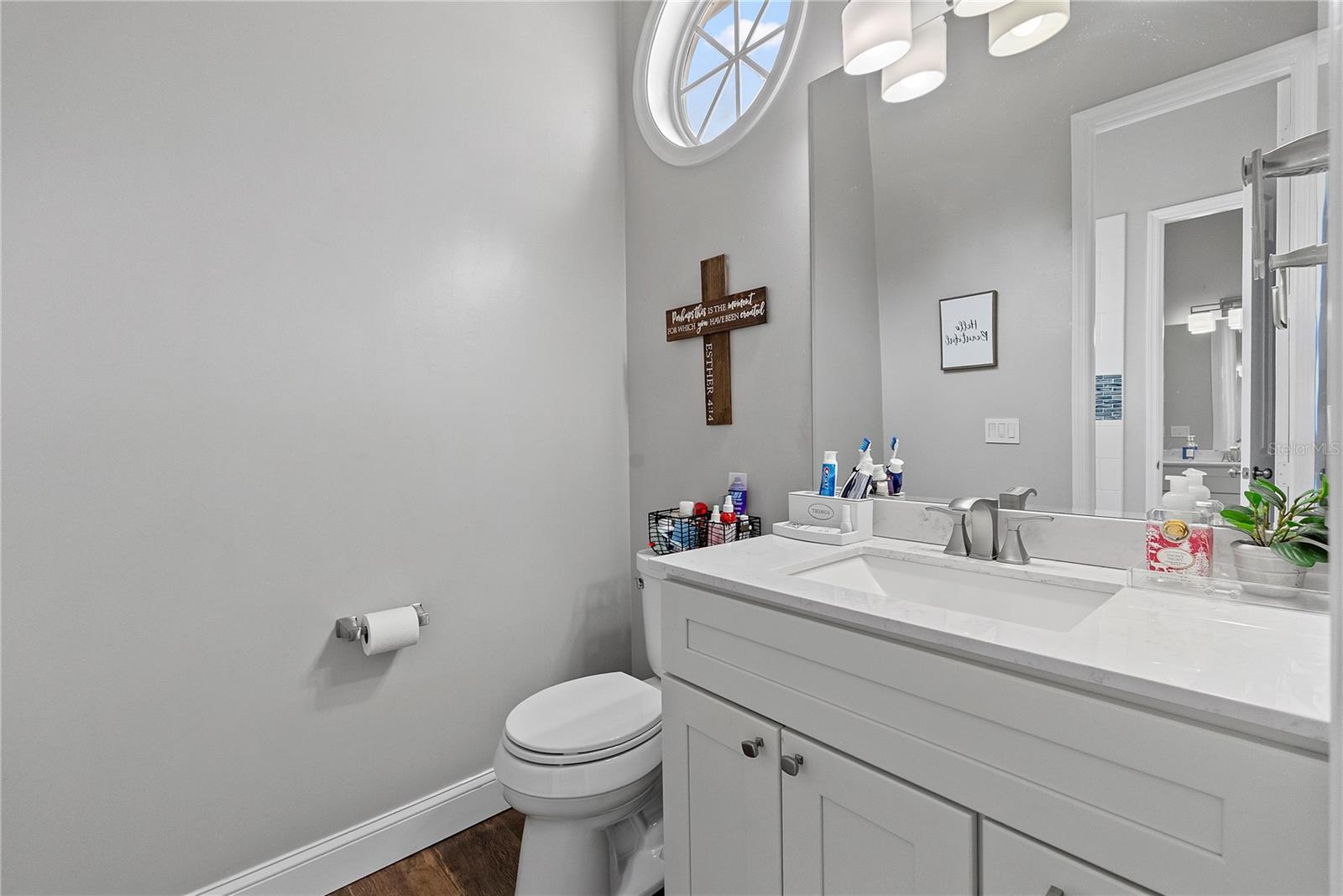 Photo 32