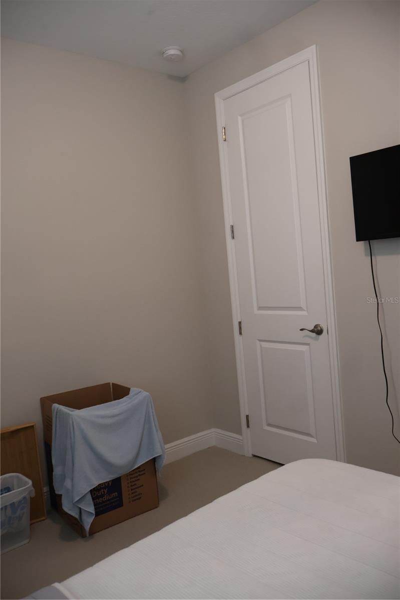 Photo 33