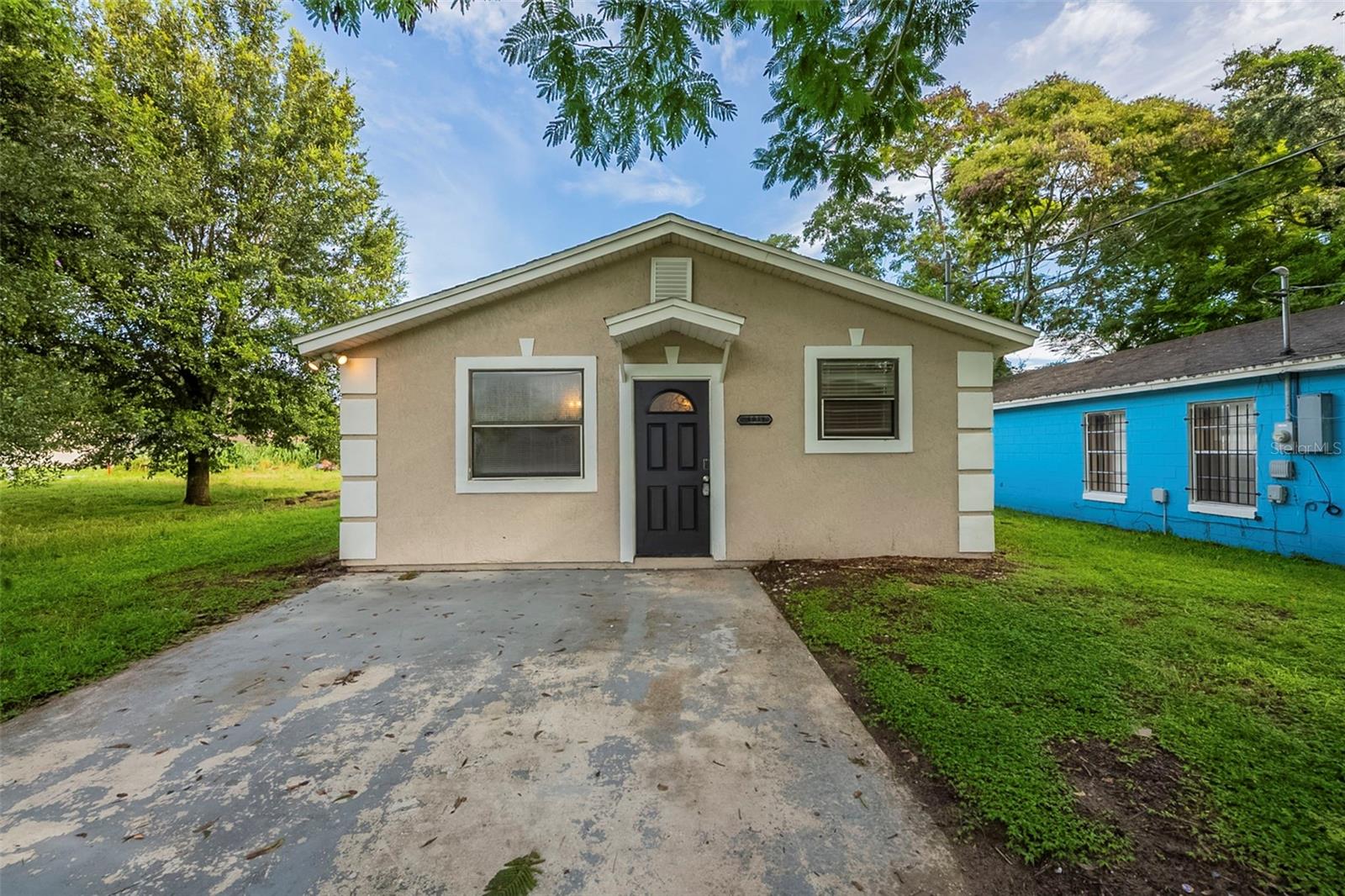 523 CARVER BOULEVARD