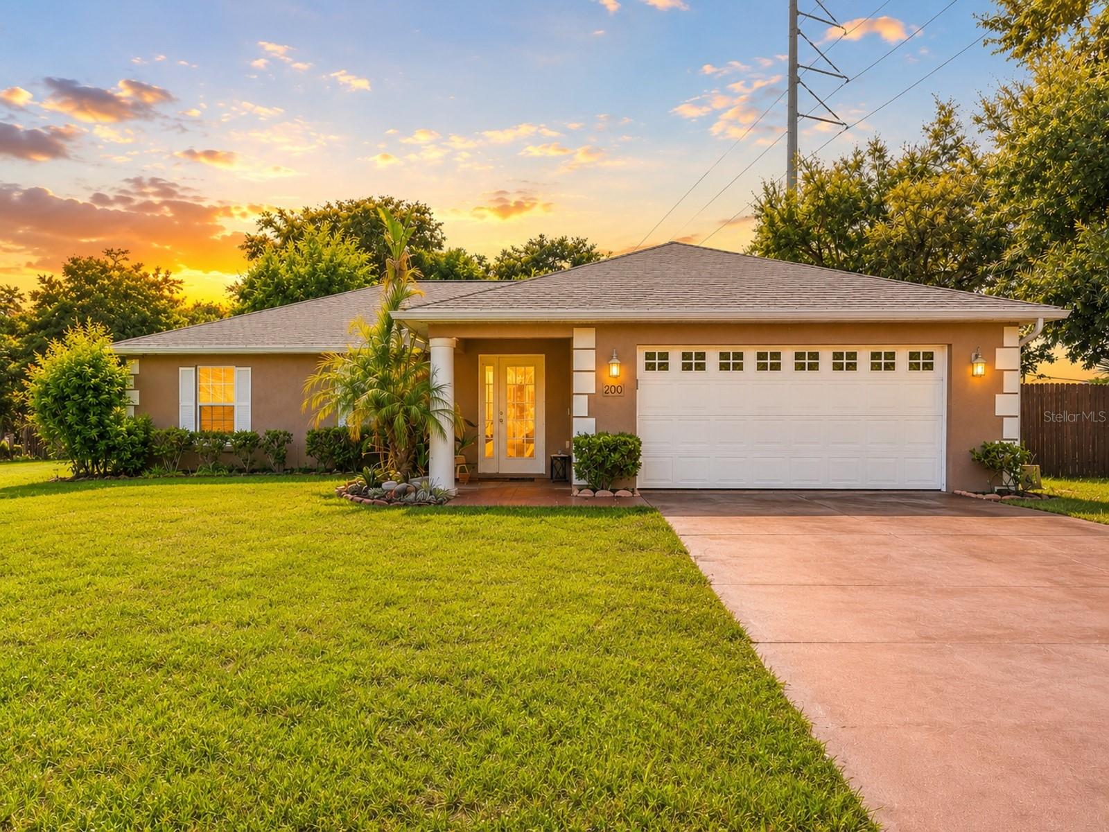 Listing photo 1 for 200 Waters Edge Dr