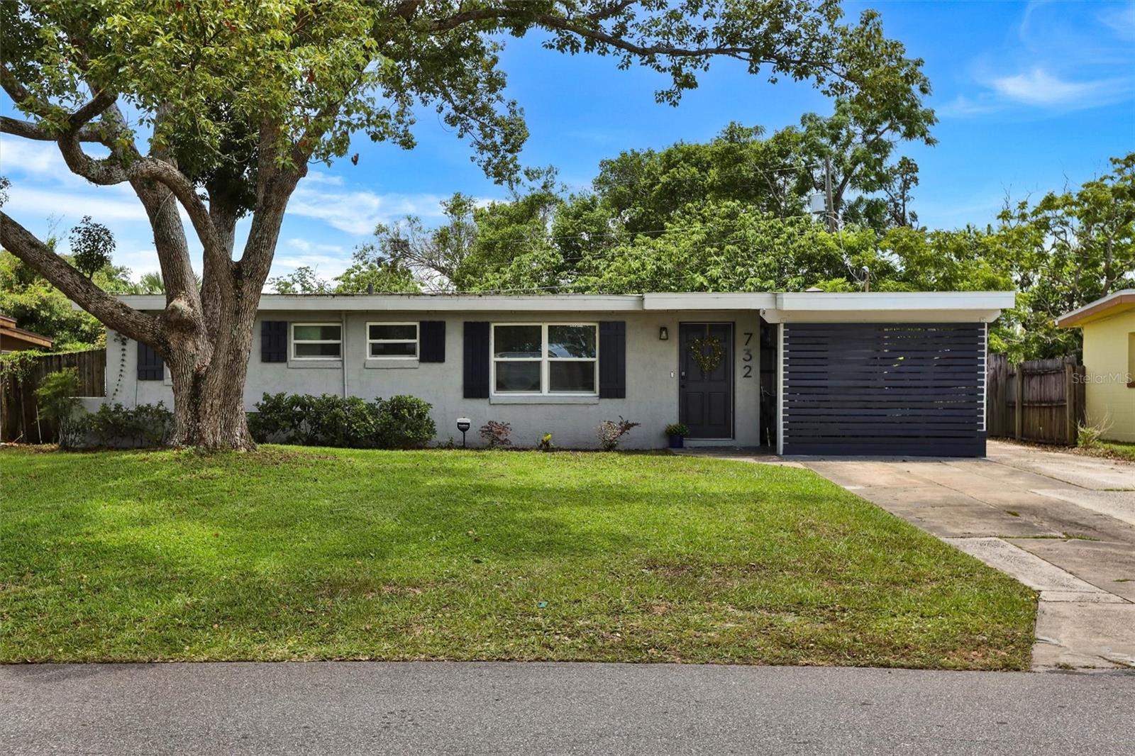 732 LOGAN DRIVE