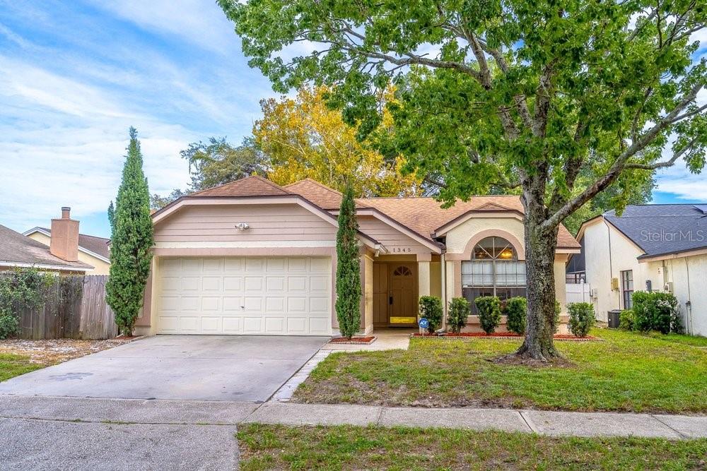 Listing photo 2 for 1345 Tindaro Dr