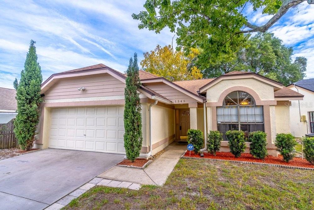 Listing photo 3 for 1345 Tindaro Dr