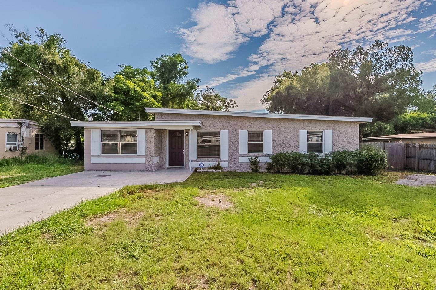 1007 EMERALDA ROAD