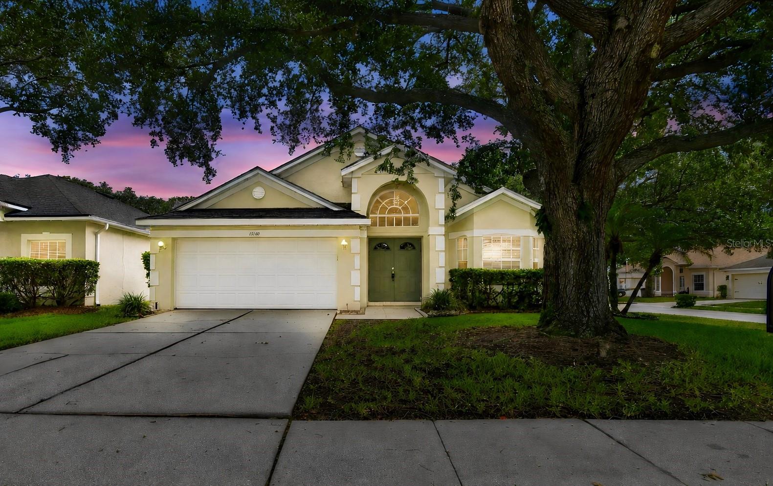 2858 ALOMA OAKS DRIVE