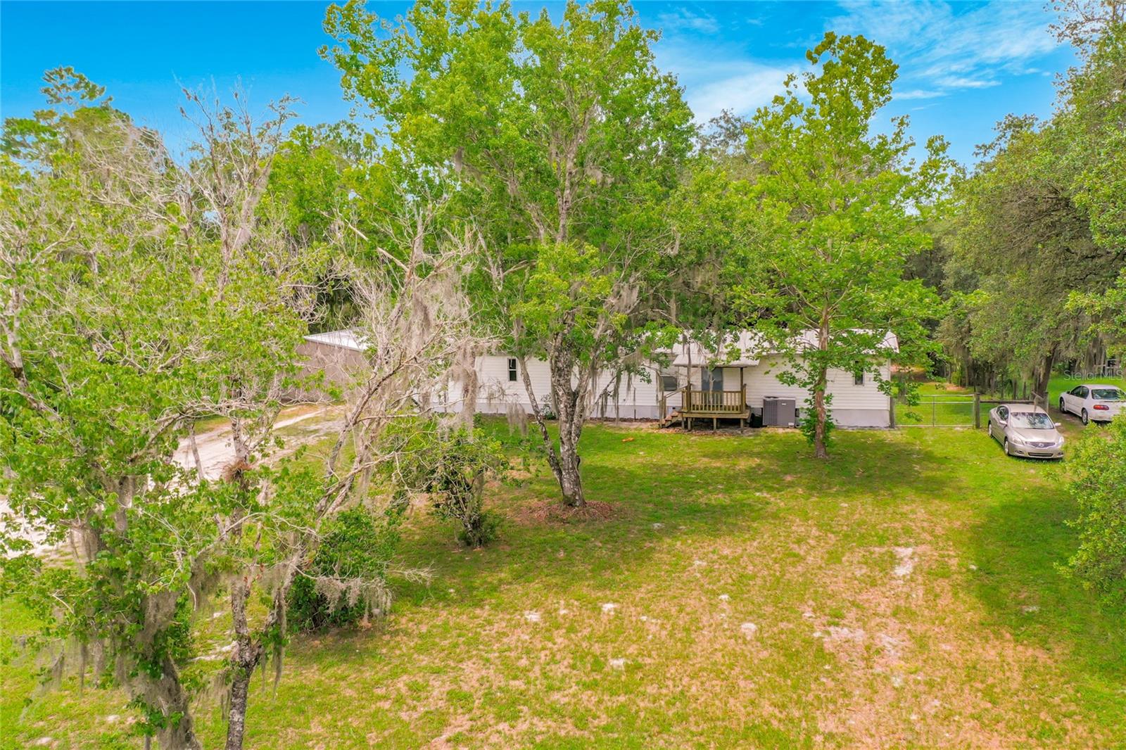 Listing photo 3 for 31032 Rory Ln