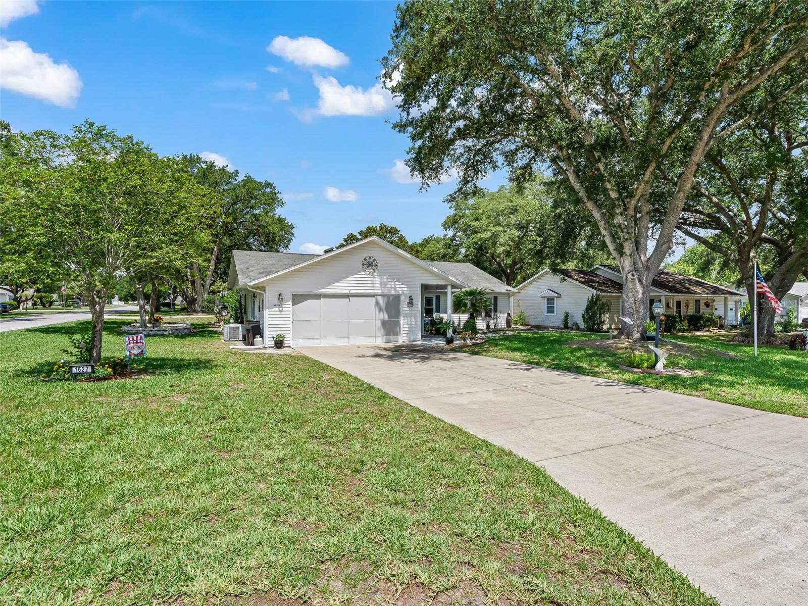 Listing photo 1 for 1622 New Abbey Ave