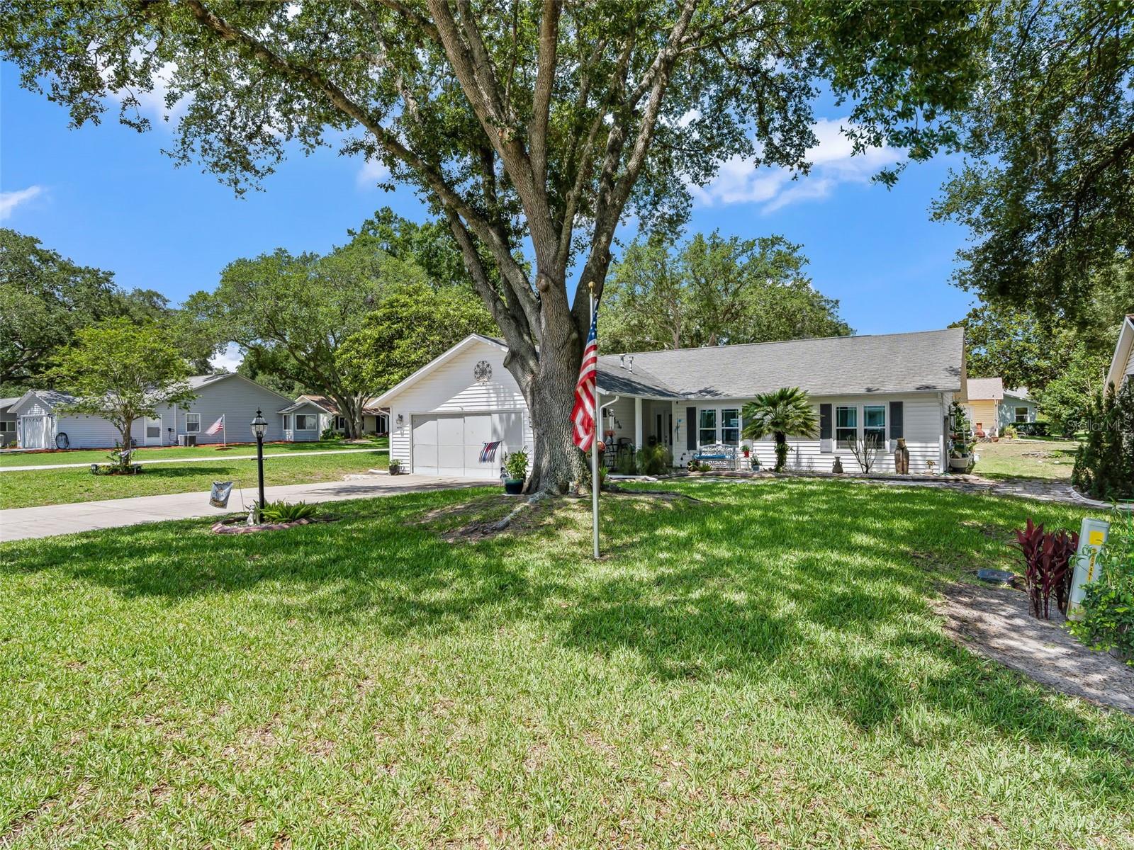 Listing photo 2 for 1622 New Abbey Ave
