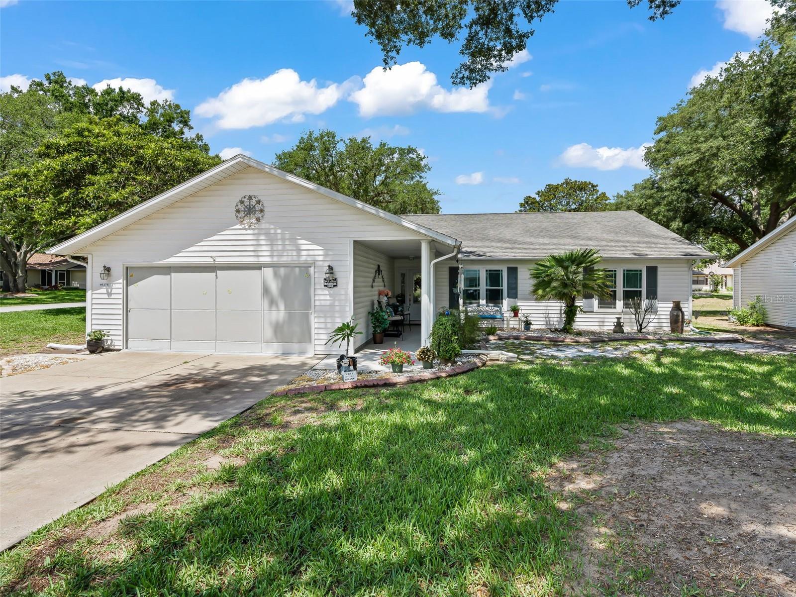 Listing photo 3 for 1622 New Abbey Ave