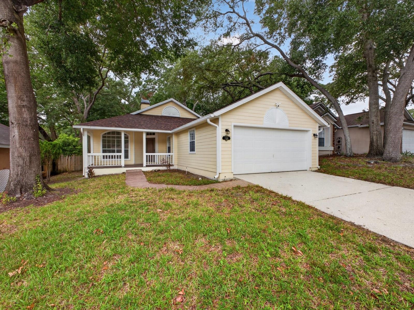 1008 ROYAL OAKS DRIVE