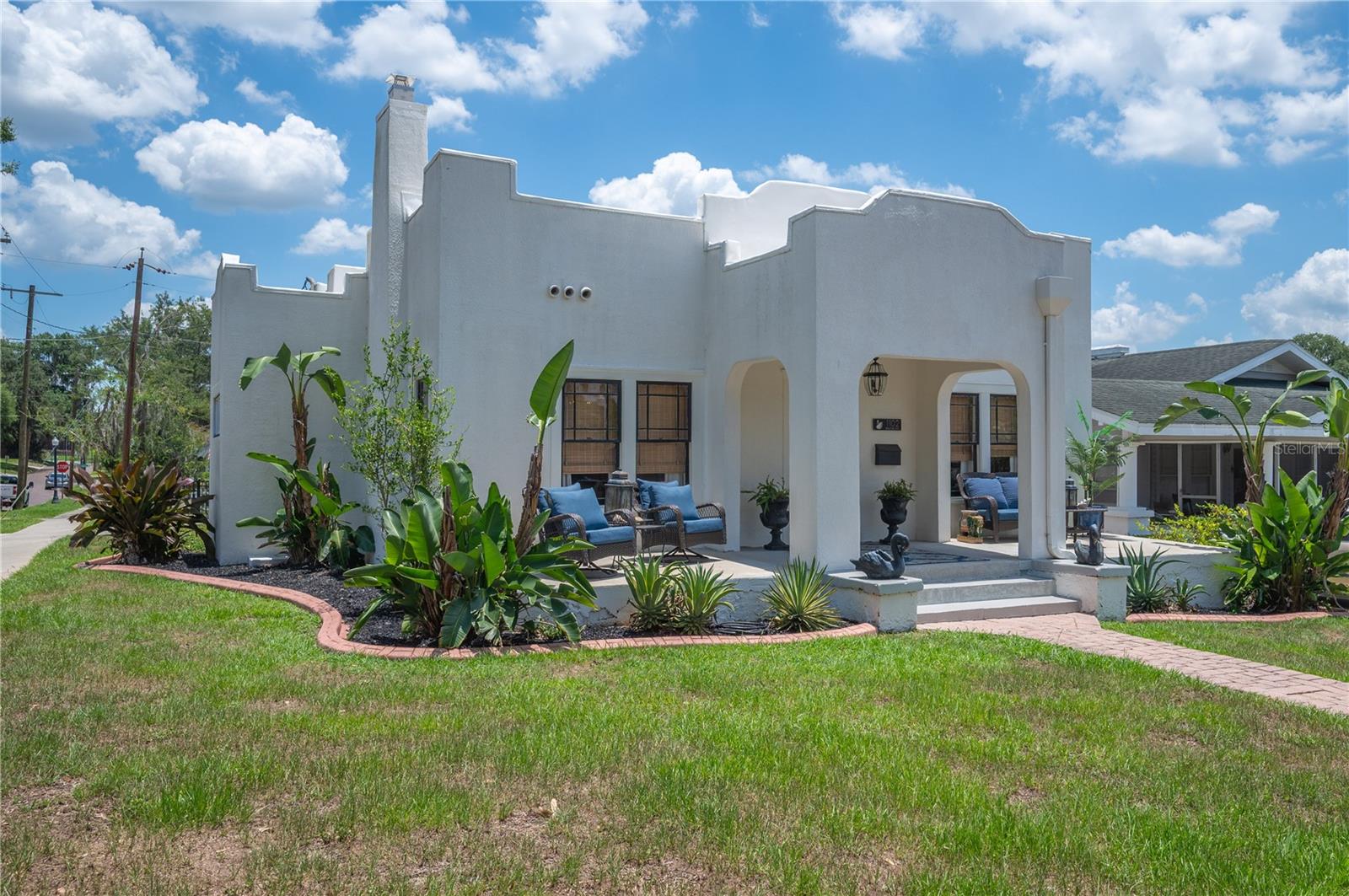 Listing photo 1 for 1102 Melton Ave