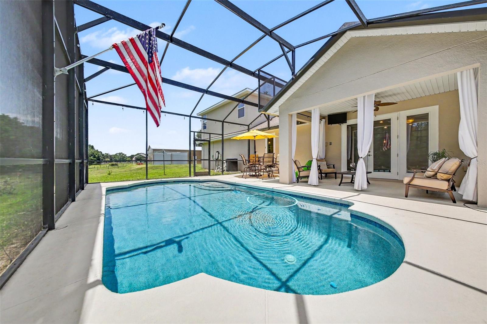 Listing photo 3 for 11200 Buckhill Ln