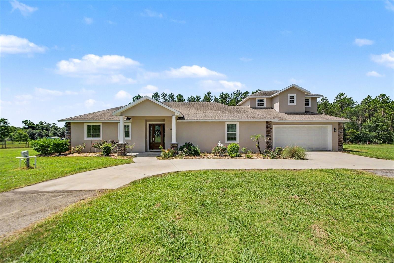 Listing photo 1 for 11200 Buckhill Ln