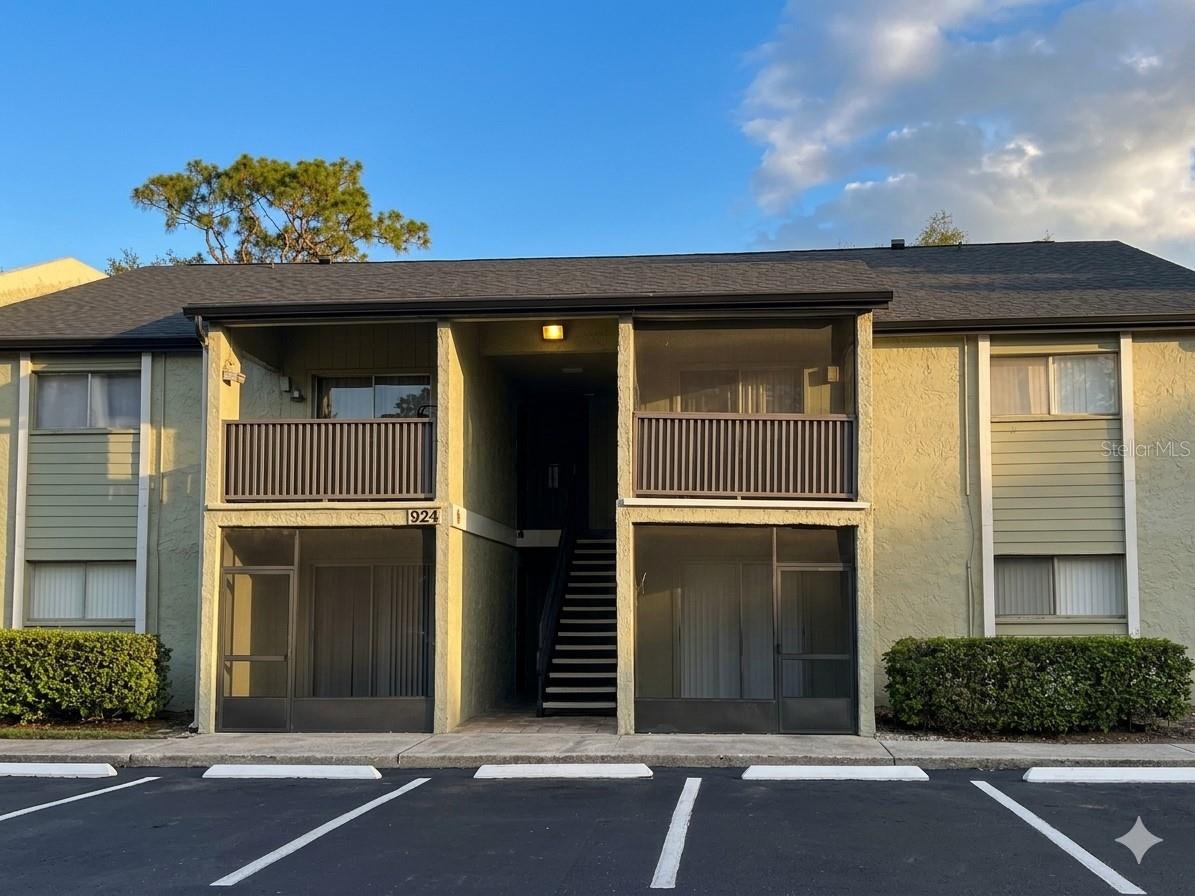 924 LAKE DESTINY ROAD Unit E