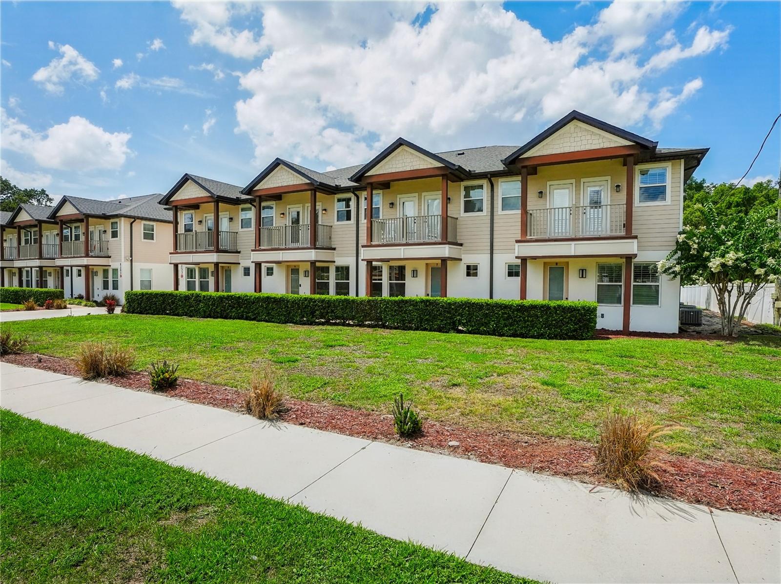 2233 E KALEY AVENUE Unit 6
