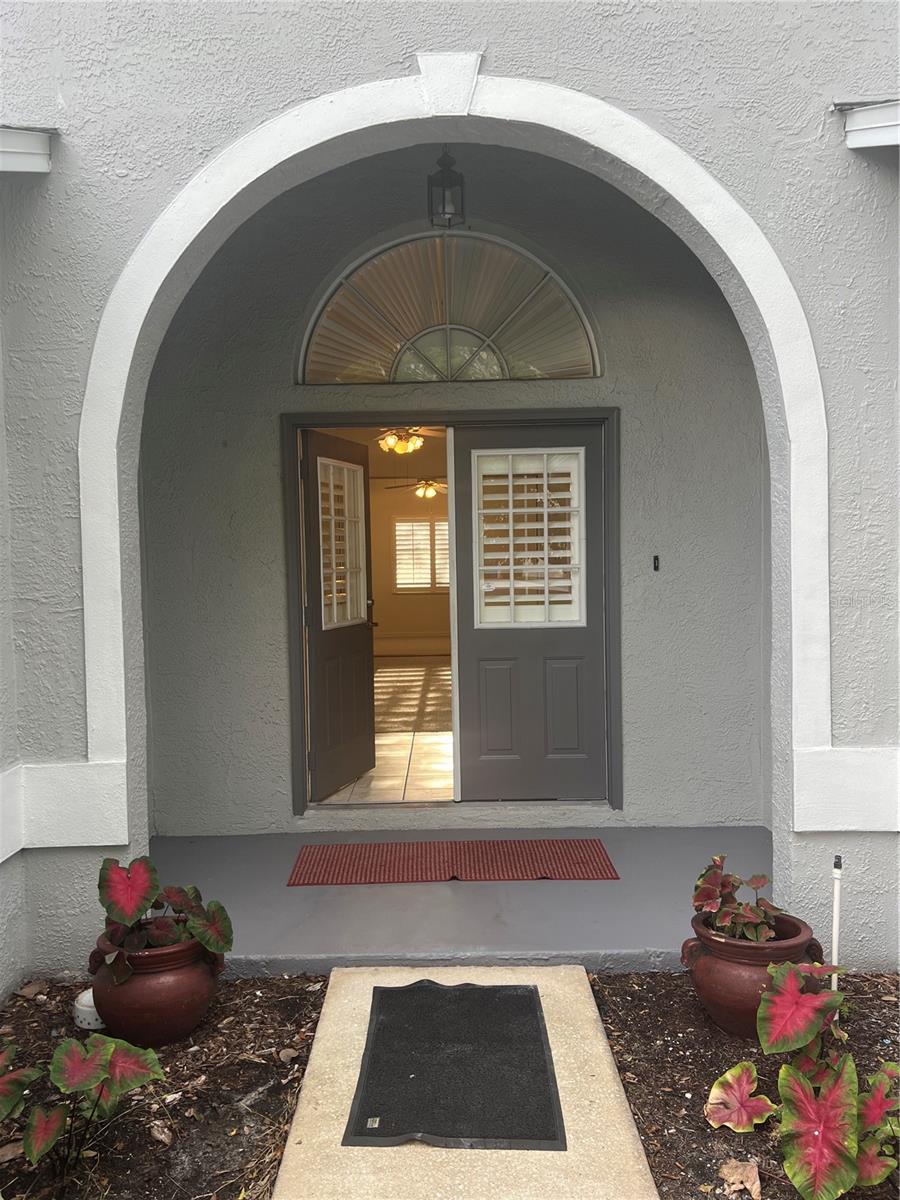 Listing photo 1 for 6381 Egret Dr #14