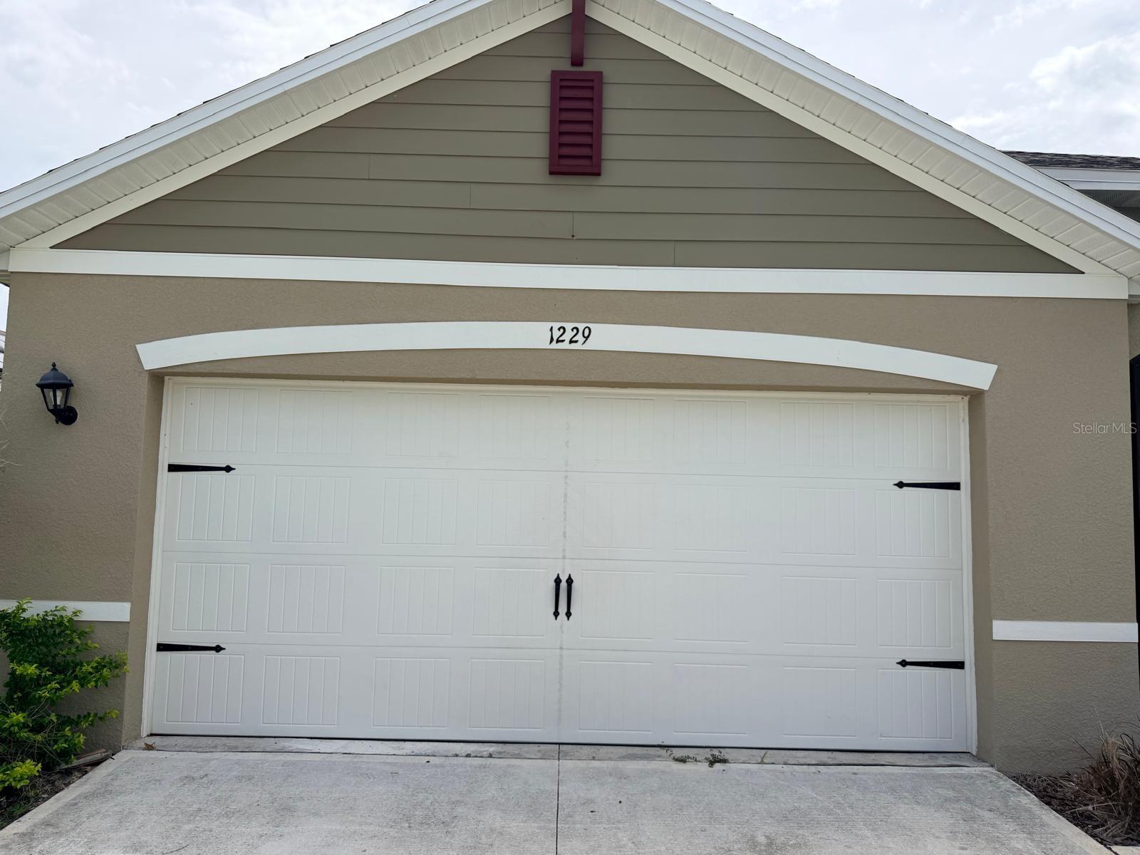 Listing photo 1 for 1229 Red Hill Rd