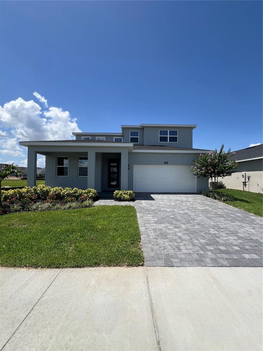 1595 STONECLIFFF DRIVE