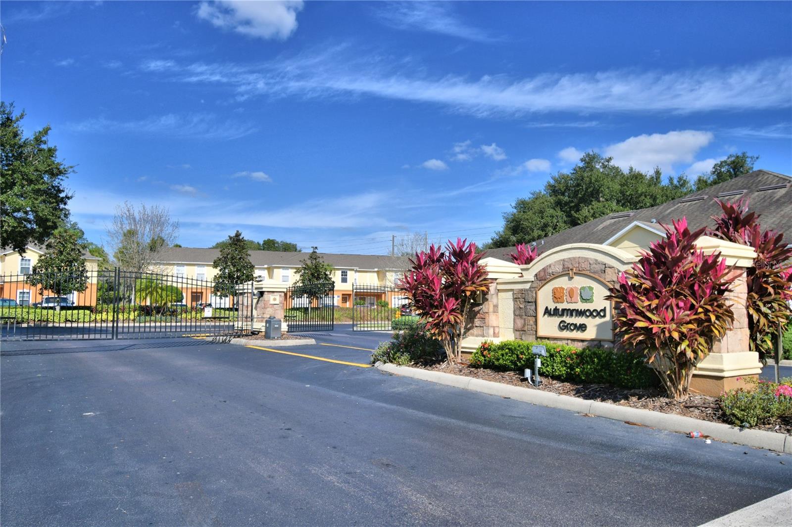 Listing photo 1 for 4086 Winding Vine