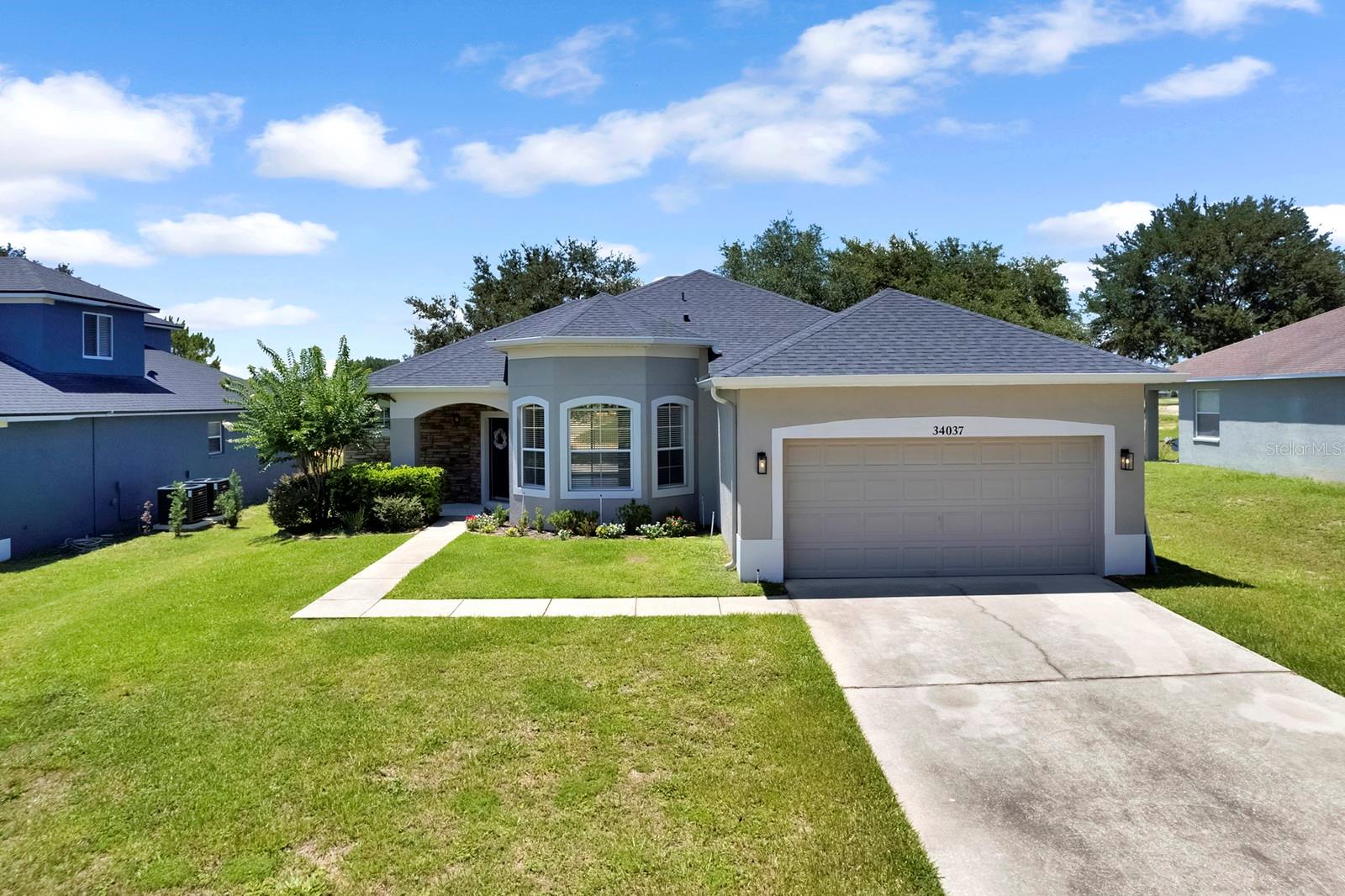 Listing photo 1 for 34037 Fortunado St