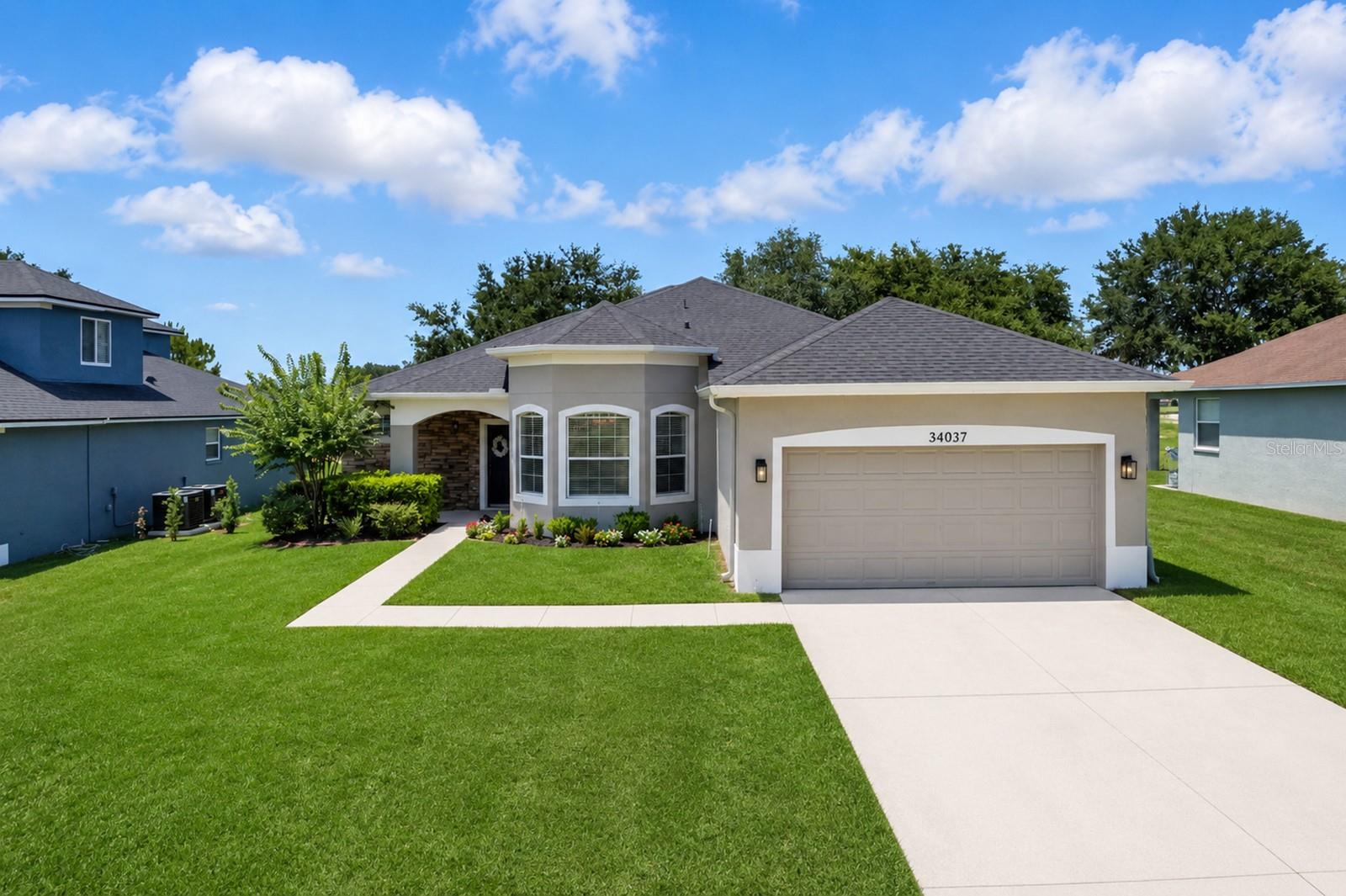 Listing photo 2 for 34037 Fortunado St