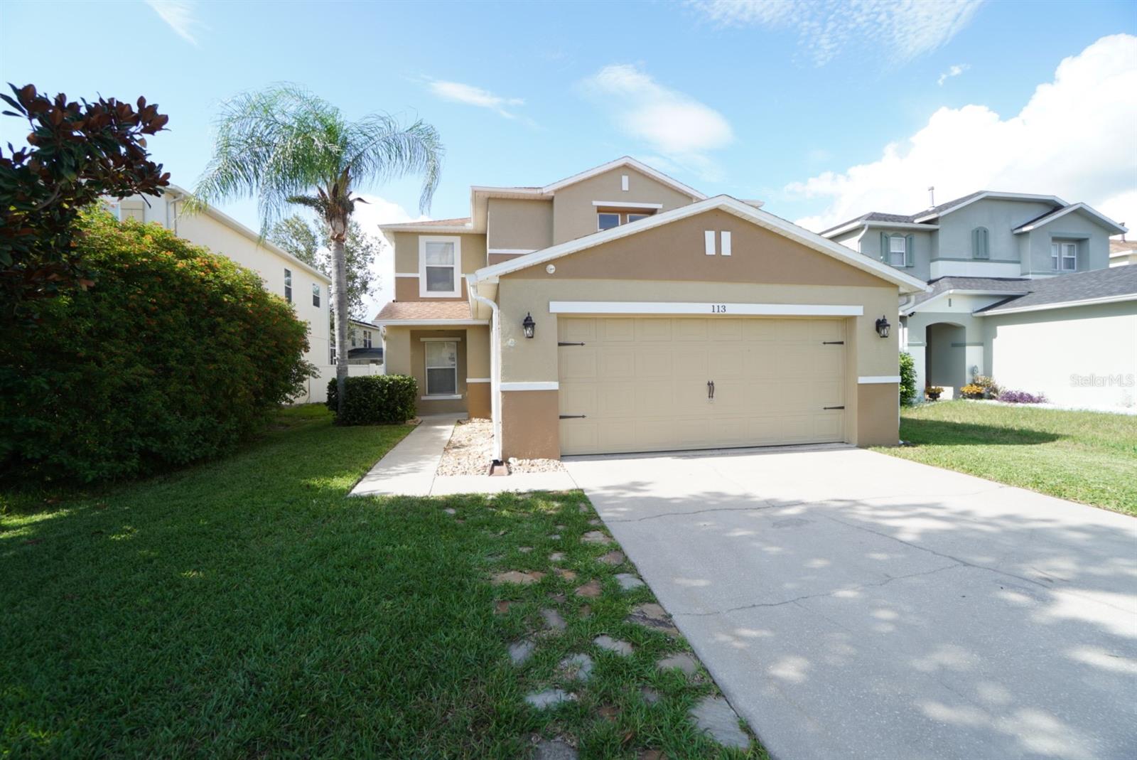 Listing photo 1 for 113 Rona Ln