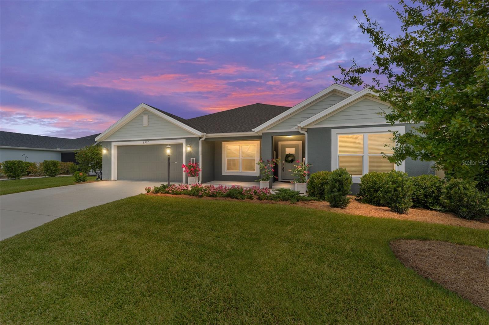 Listing photo 1 for 6557 Mcknight Loop