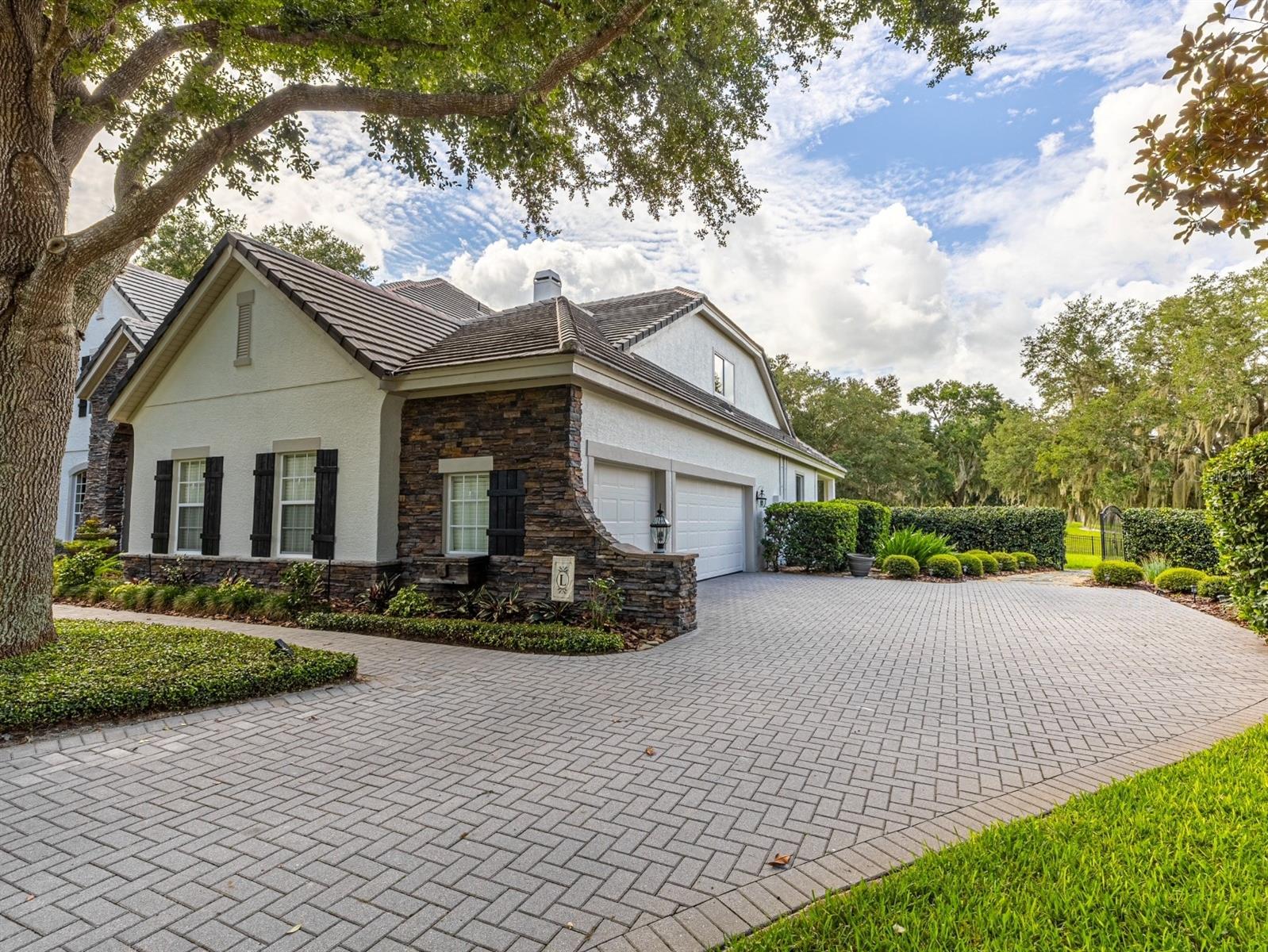 Listing photo 3 for 25846 Feather Ridge Ln