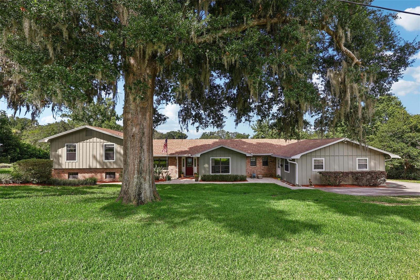 Listing photo 1 for 1460 Grove St