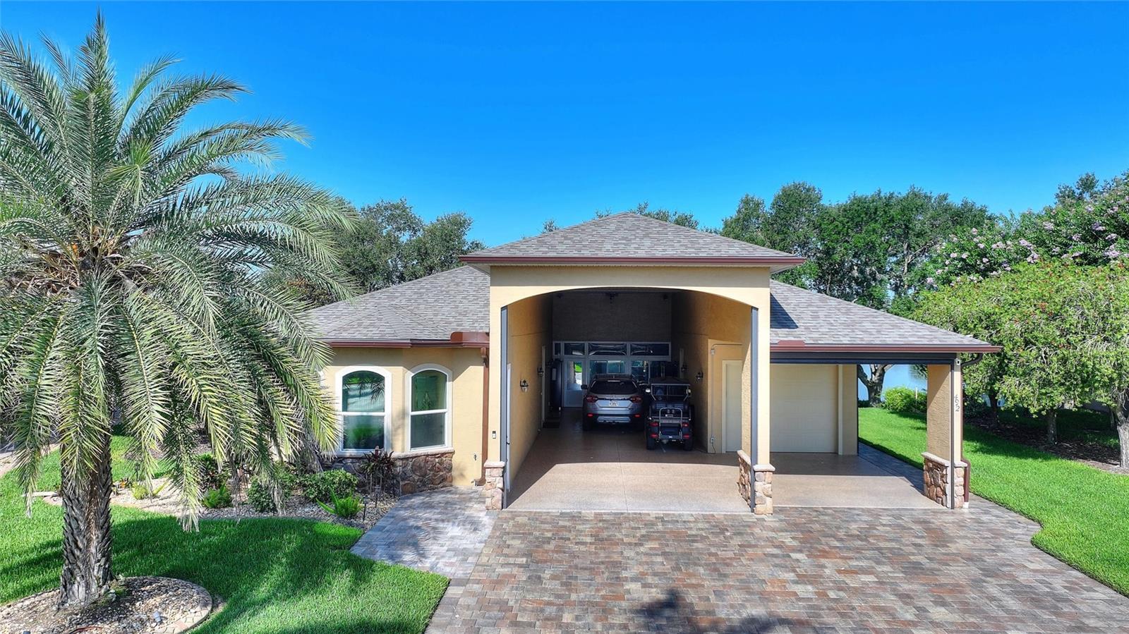 Listing photo 1 for 492 Meandering Way