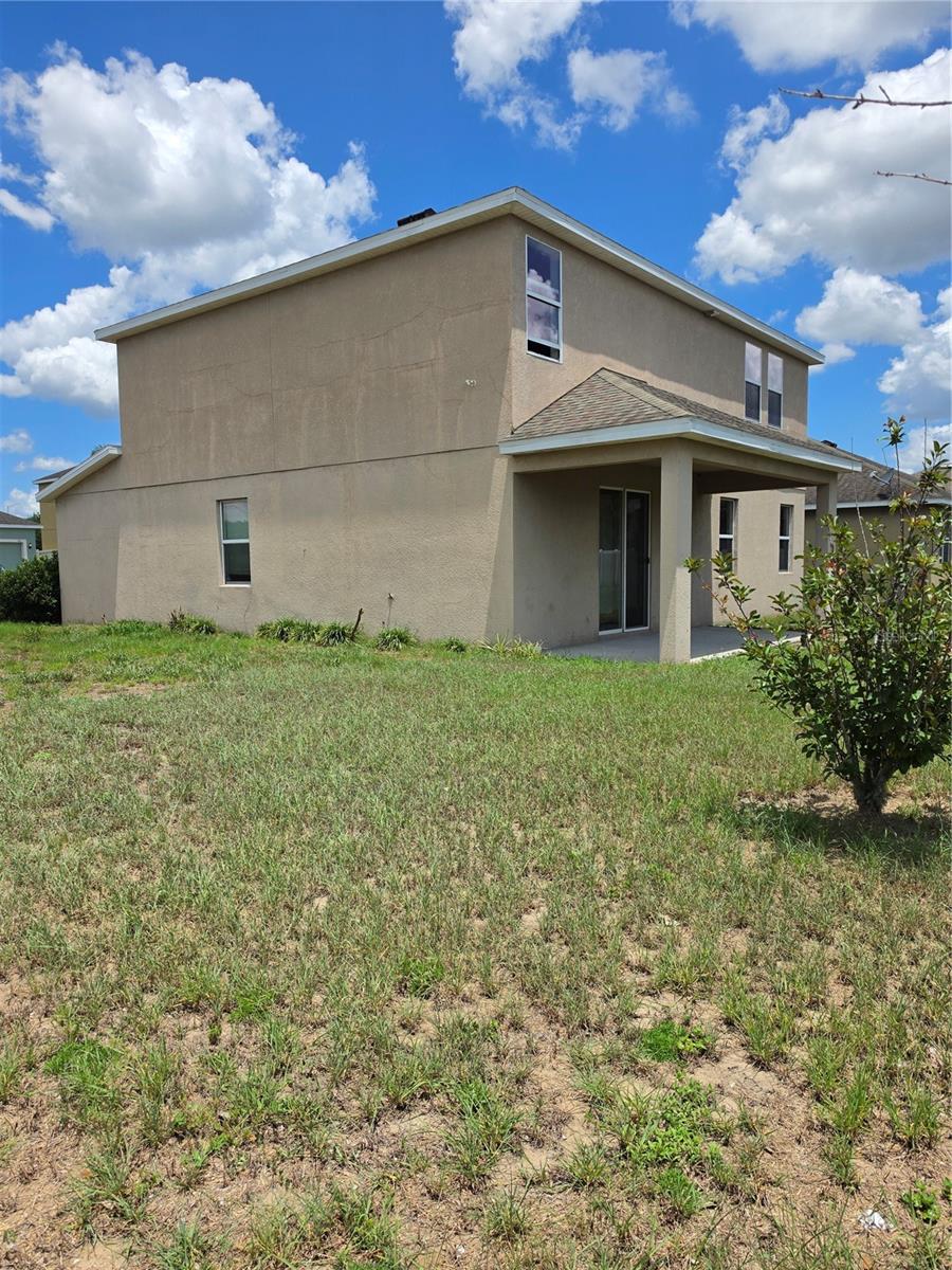 Listing photo 3 for 100 Highland Meadows St