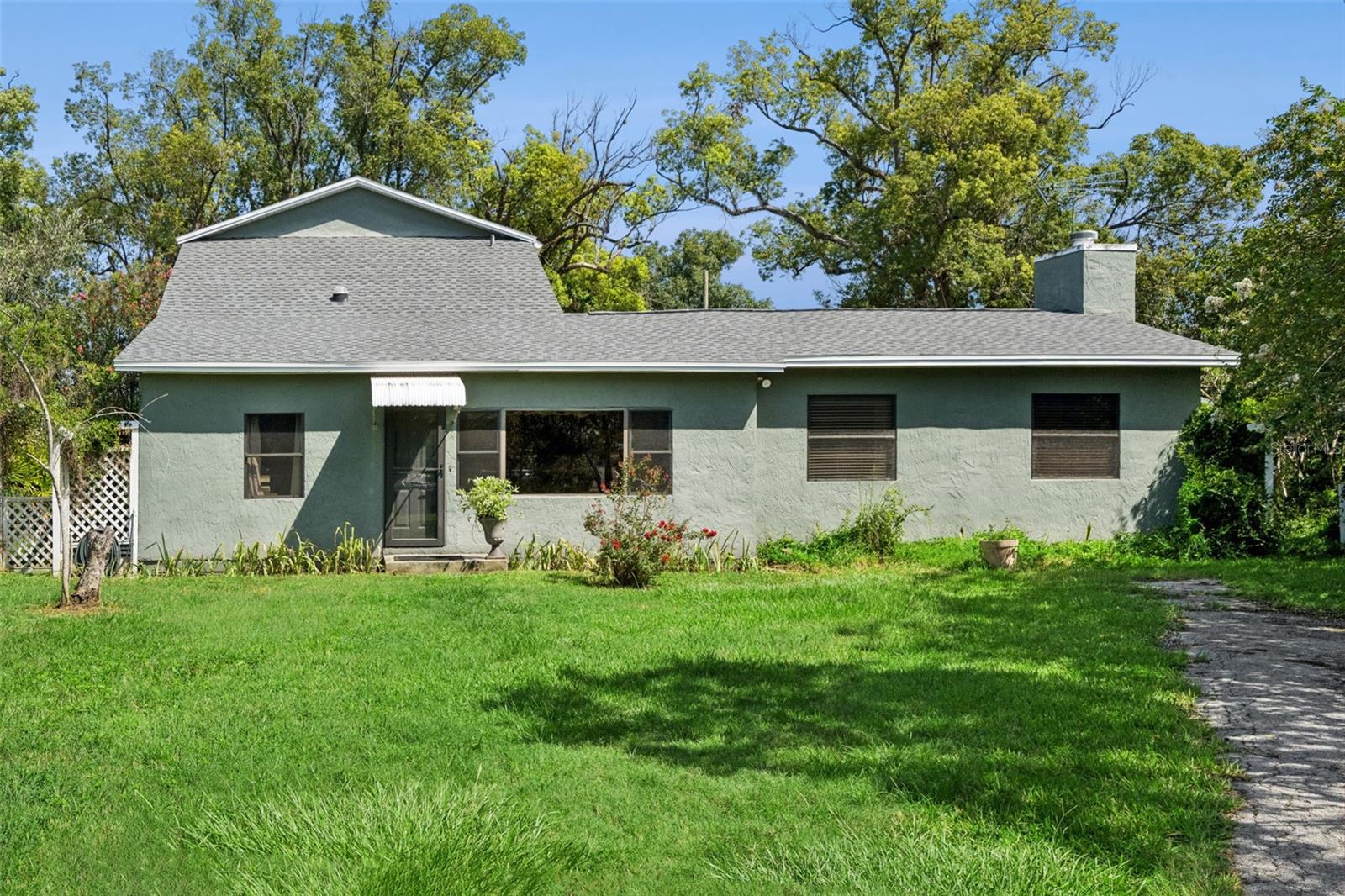 2323 DEVON COURT